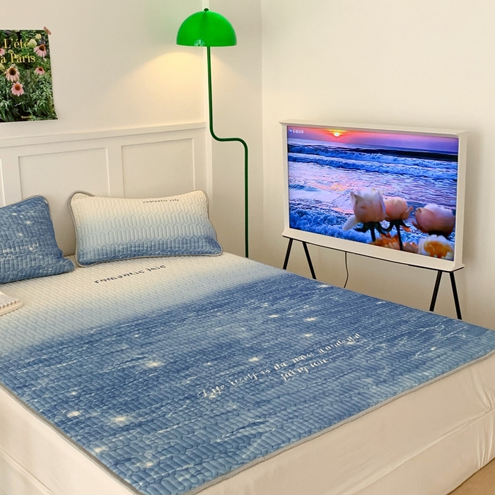 91家纺网 家纺一手货源 找家纺 昔可家纺2023新款ins创意风乳胶凉席 波光粼粼海水