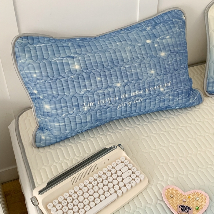 91家纺网 家纺一手货源 找家纺 昔可家纺2023新款ins创意风乳胶凉席 波光粼粼海水