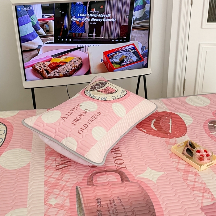 91家纺网 家纺一手货源 找家纺 昔可家纺2023新款ins创意风乳胶凉席 粉嘟嘟下午茶