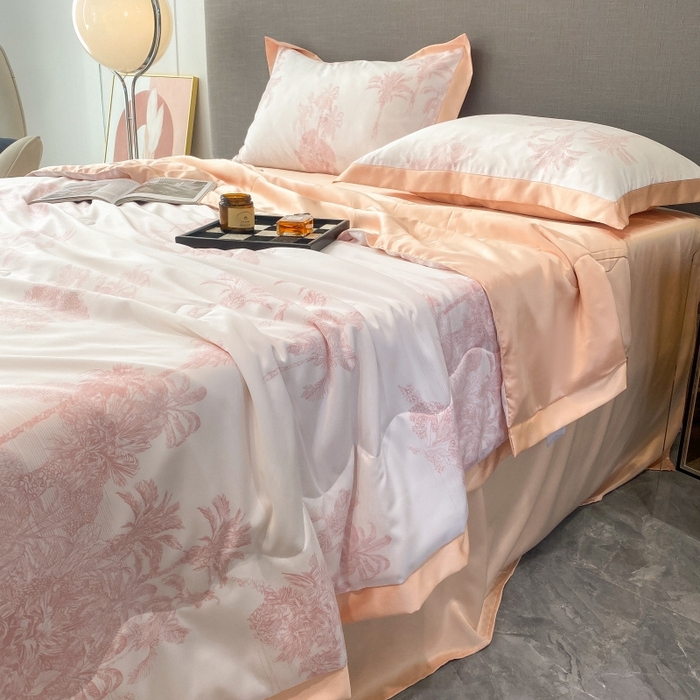 91家纺网 家纺一手货源 找家纺 棉生活 2023新款莱赛尔天丝绣花夏被 洛林 粉