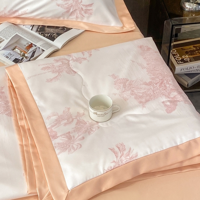 91家纺网 家纺一手货源 找家纺 棉生活 2023新款莱赛尔天丝绣花夏被 洛林 粉