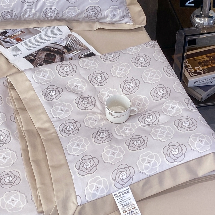 91家纺网 家纺一手货源 找家纺 棉生活 2023新款莱赛尔天丝绣花夏被 温莎 灰