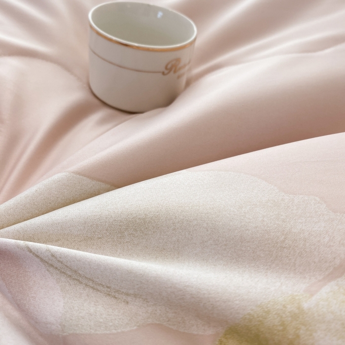 91家纺网 家纺一手货源 找家纺 棉生活 2023新款莱赛尔天丝绣花夏被 香蜜 粉