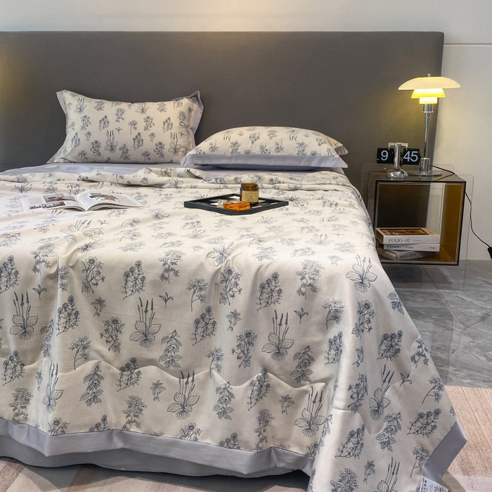 91家纺网 家纺一手货源 找家纺 棉生活 2023新款莱赛尔天丝绣花夏被 枝蔓 灰