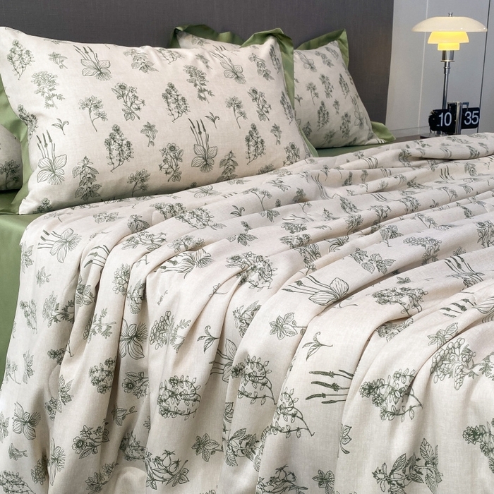 91家纺网 家纺一手货源 找家纺 棉生活 2023新款莱赛尔天丝绣花夏被 枝蔓 绿