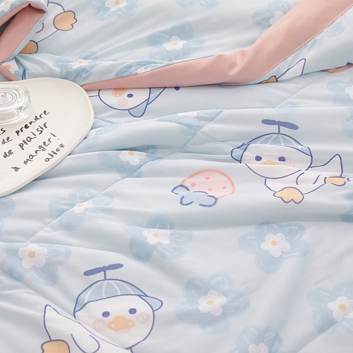 91家纺网 家纺一手货源 找家纺 一米阳光 2023新款凉感丝包边款夏被 嘟嘟鸭