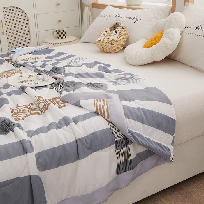 91家纺网 家纺一手货源 找家纺 一米阳光 2023新款凉感丝包边款夏被 格调灰