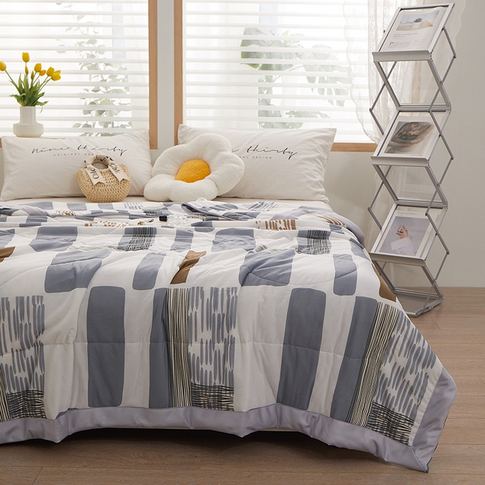 91家纺网 家纺一手货源 找家纺 一米阳光 2023新款凉感丝包边款夏被 格调灰