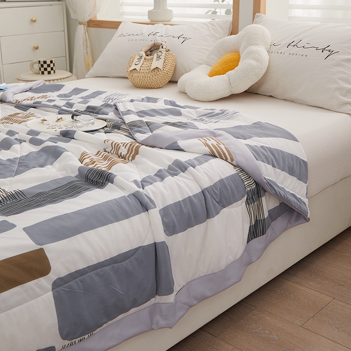 91家纺网 家纺一手货源 找家纺 一米阳光 2023新款凉感丝包边款夏被 格调灰