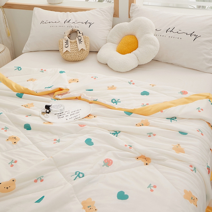 91家纺网 家纺一手货源 找家纺 一米阳光 2023新款凉感丝包边款夏被 可爱熊头