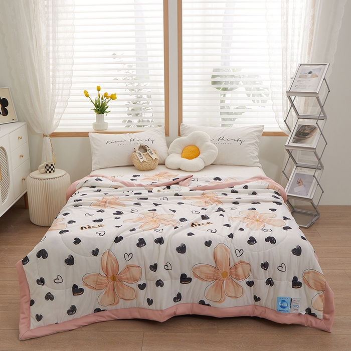 91家纺网 家纺一手货源 找家纺 一米阳光 2023新款凉感丝包边款夏被 香氛