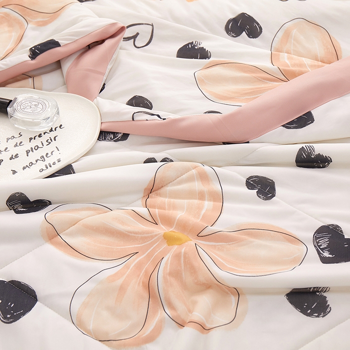 91家纺网 家纺一手货源 找家纺 一米阳光 2023新款凉感丝包边款夏被 香氛