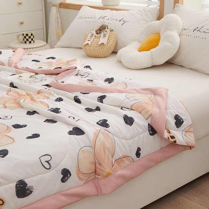 91家纺网 家纺一手货源 找家纺 一米阳光 2023新款凉感丝包边款夏被 香氛