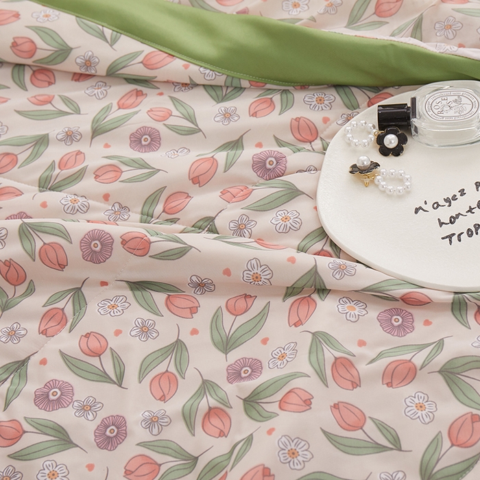 91家纺网 家纺一手货源 找家纺 一米阳光 2023新款凉感丝包边款夏被 郁金香