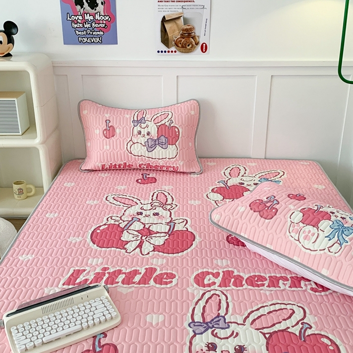 91家纺网 家纺一手货源 找家纺 昔可家纺2023新款大版卡通乳胶凉席第二批 飞天樱桃兔