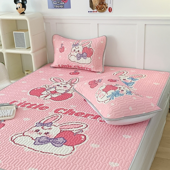 91家纺网 家纺一手货源 找家纺 昔可家纺2023新款大版卡通乳胶凉席第二批 飞天樱桃兔