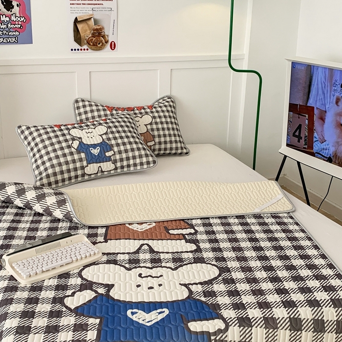 91家纺网 家纺一手货源 找家纺 昔可家纺2023新款大版卡通乳胶凉席第二批 格子底卡通