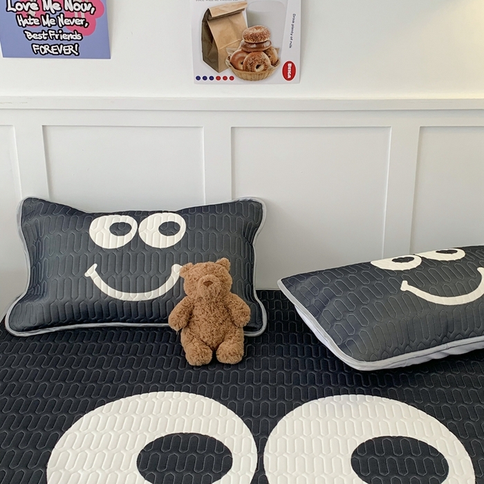 91家纺网 家纺一手货源 找家纺 昔可家纺2023新款大版卡通乳胶凉席第二批 黑色笑脸