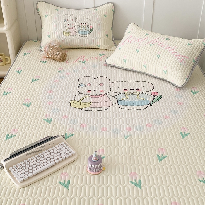 91家纺网 家纺一手货源 找家纺 昔可家纺2023新款大版卡通乳胶凉席第二批 好朋友踏青