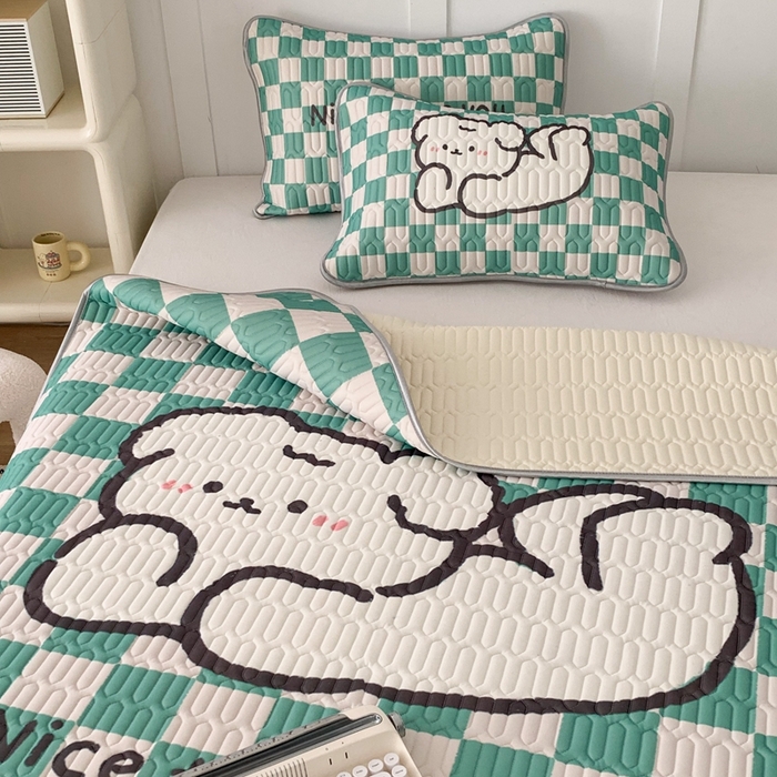 91家纺网 家纺一手货源 找家纺 昔可家纺2023新款大版卡通乳胶凉席第二批 绿色棋盘格狗