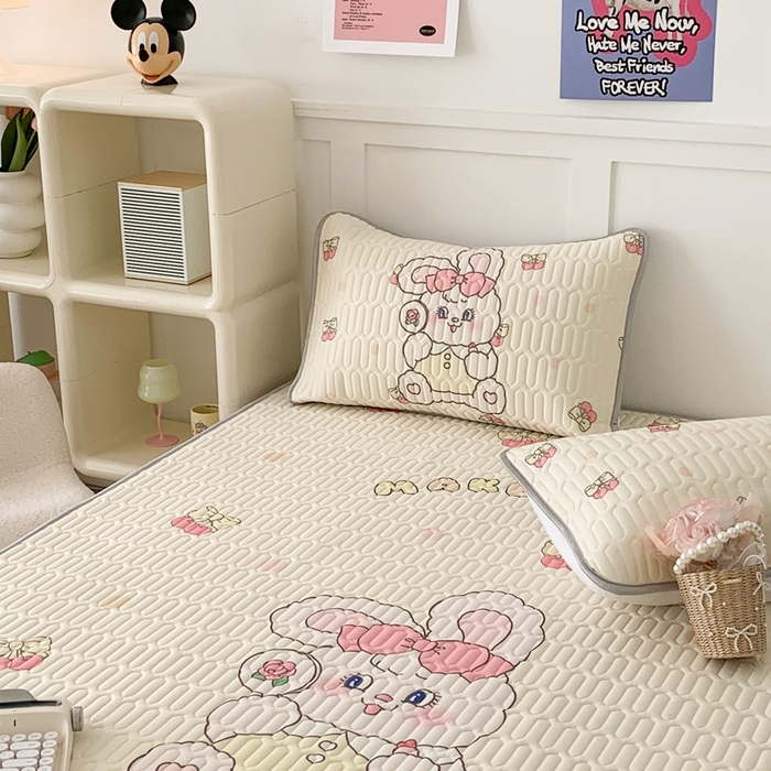 91家纺网 家纺一手货源 找家纺 昔可家纺2023新款大版卡通乳胶凉席第二批 化妆兔兔