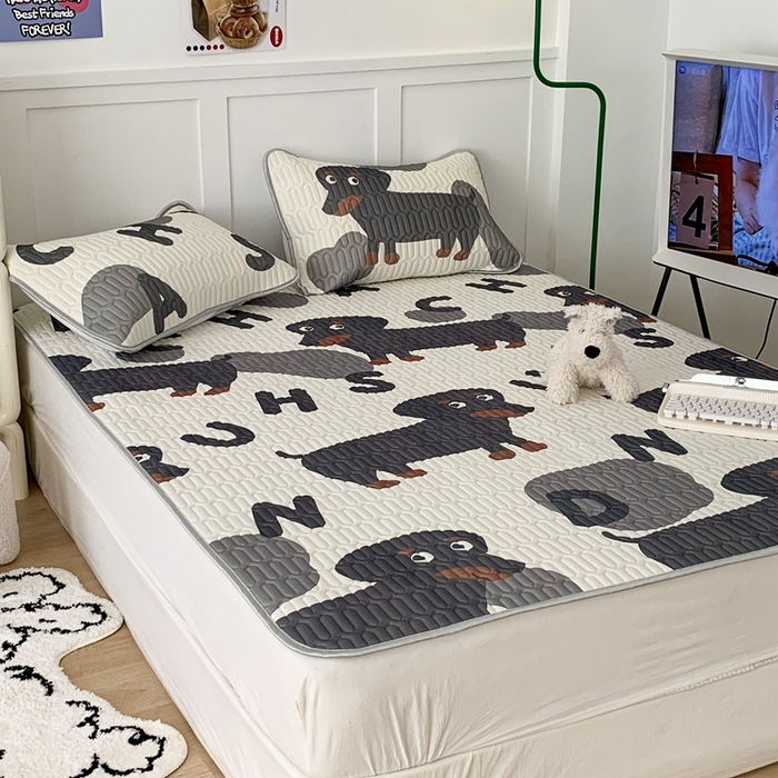 91家纺网 家纺一手货源 找家纺 昔可家纺2023新款大版卡通乳胶凉席第二批 字母小黑狗