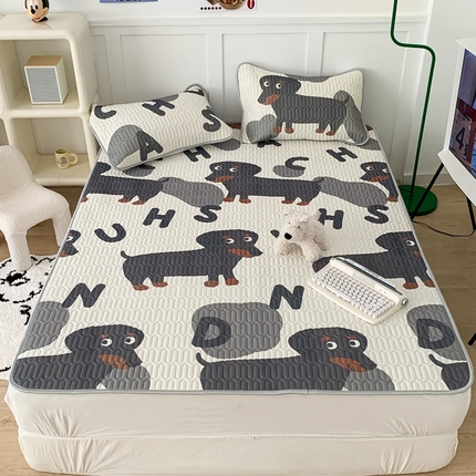 昔可家纺2023新款大版卡通乳胶凉席第二批 字母小黑狗