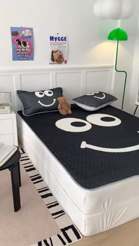 91家纺网 家纺一手货源 找家纺 昔可家纺2023新款大版卡通乳胶凉席第二批 黑色笑脸