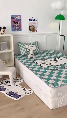 91家纺网 家纺一手货源 找家纺 昔可家纺2023新款大版卡通乳胶凉席第二批 绿色棋盘格狗