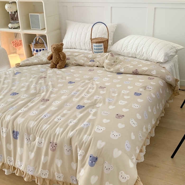 91家纺网 家纺一手货源 找家纺 昔可家纺2023新款花边款云柔针织大豆夏被 爱心小熊