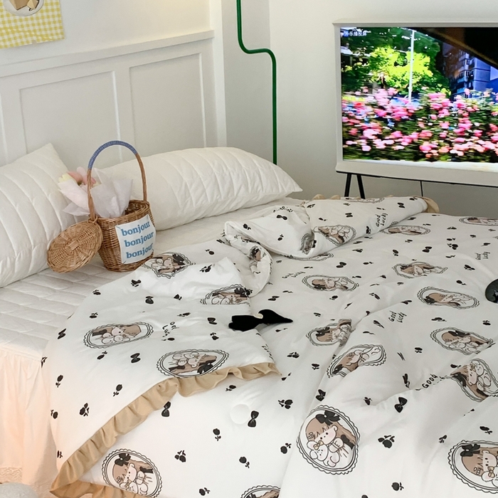 91家纺网 家纺一手货源 找家纺 昔可家纺2023新款花边款云柔针织大豆夏被 黑花女孩