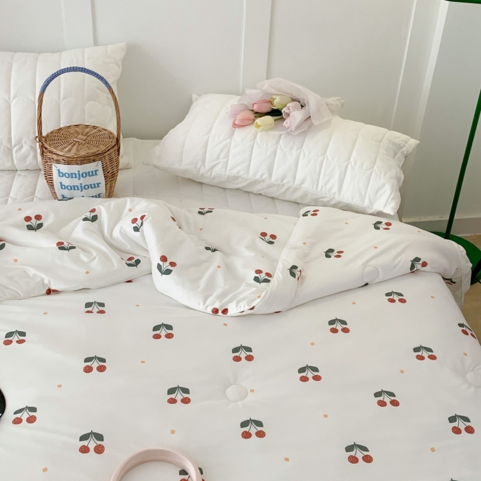 91家纺网 家纺一手货源 找家纺 昔可家纺2023新款花边款云柔针织大豆夏被 红了樱桃