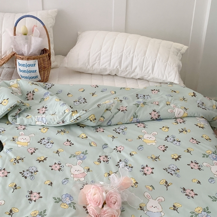 91家纺网 家纺一手货源 找家纺 昔可家纺2023新款花边款云柔针织大豆夏被 花小兔