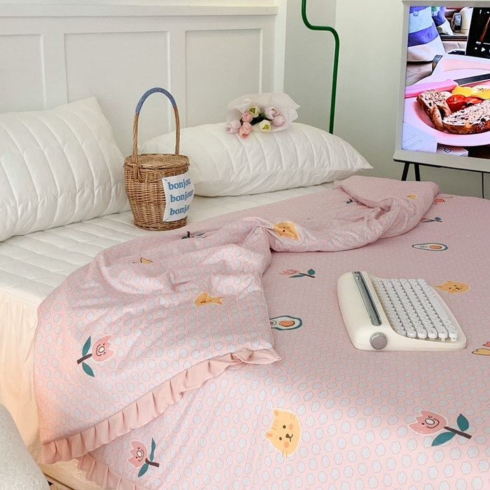 91家纺网 家纺一手货源 找家纺 昔可家纺2023新款花边款云柔针织大豆夏被 脚印猫猫