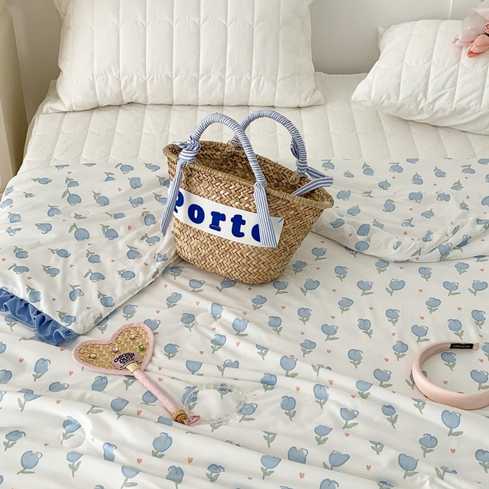 91家纺网 家纺一手货源 找家纺 昔可家纺2023新款花边款云柔针织大豆夏被 蓝色郁金香