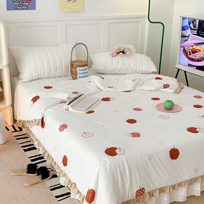 91家纺网 家纺一手货源 找家纺 昔可家纺2023新款花边款云柔针织大豆夏被 苹果小兔