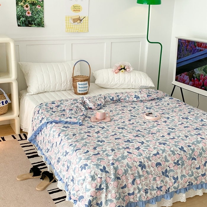 91家纺网 家纺一手货源 找家纺 昔可家纺2023新款花边款云柔针织大豆夏被 蜜桃花花