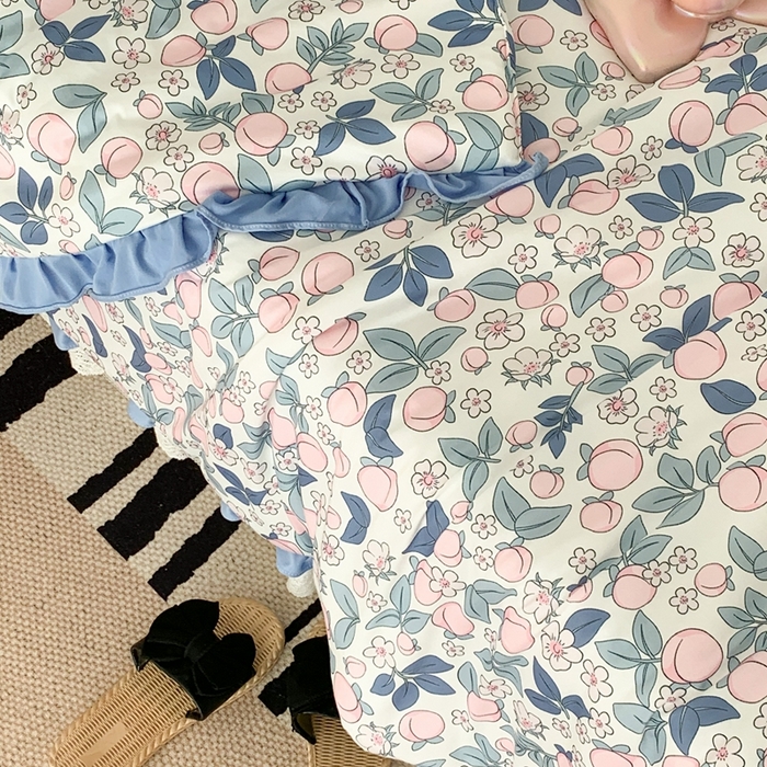 91家纺网 家纺一手货源 找家纺 昔可家纺2023新款花边款云柔针织大豆夏被 蜜桃花花