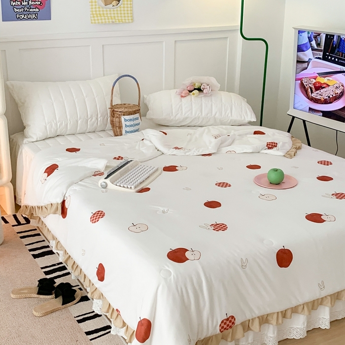 91家纺网 家纺一手货源 找家纺 昔可家纺2023新款花边款云柔针织大豆夏被 苹果小兔