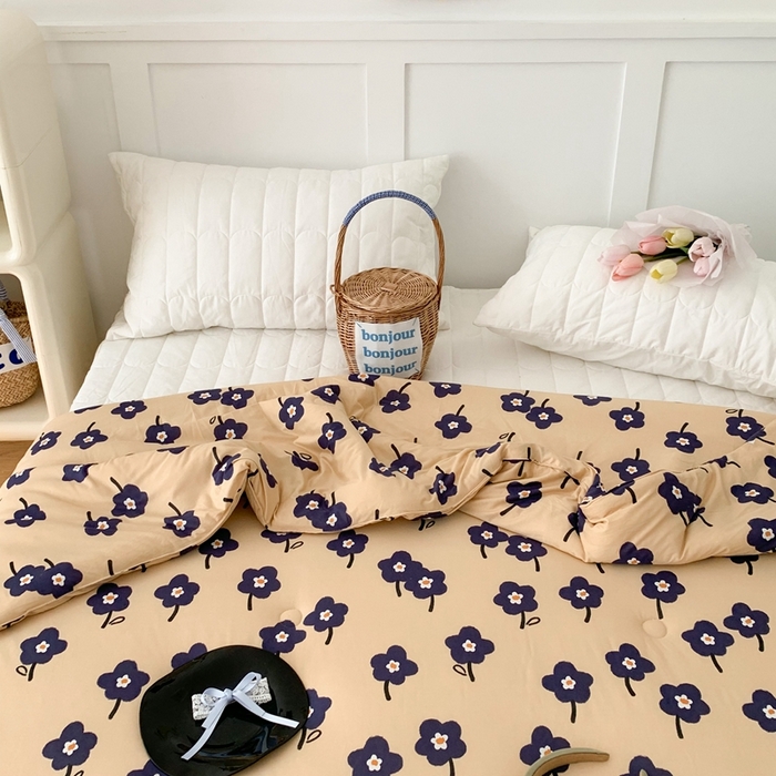 91家纺网 家纺一手货源 找家纺 昔可家纺2023新款花边款云柔针织大豆夏被 山野莫奈