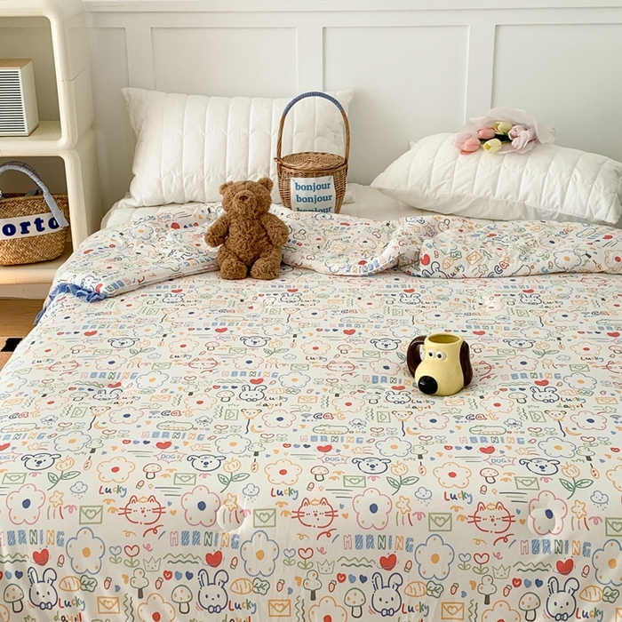 91家纺网 家纺一手货源 找家纺 昔可家纺2023新款花边款云柔针织大豆夏被 涂鸦画