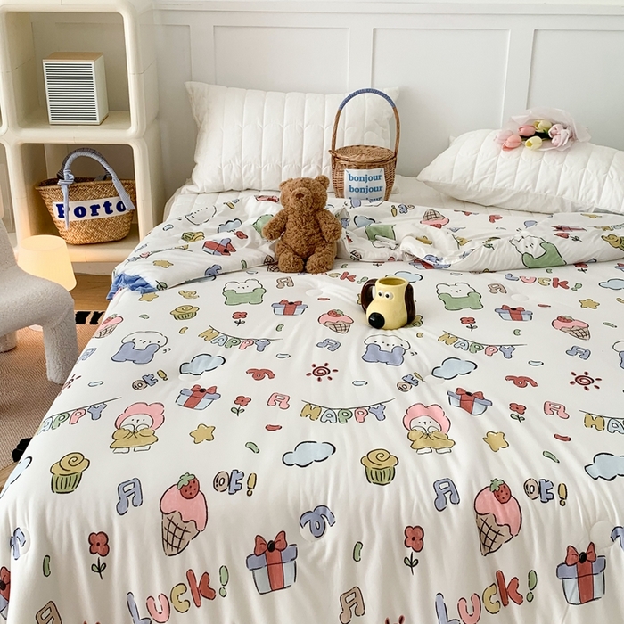 91家纺网 家纺一手货源 找家纺 昔可家纺2023新款花边款云柔针织大豆夏被 夏日萌趣