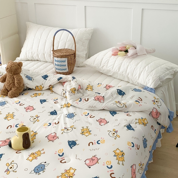 91家纺网 家纺一手货源 找家纺 昔可家纺2023新款花边款云柔针织大豆夏被 小怪兽