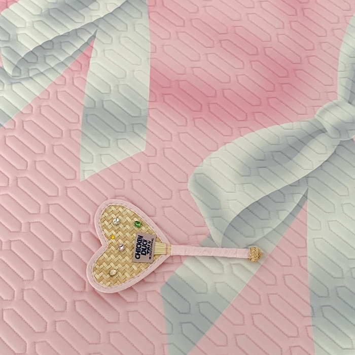 91家纺网 家纺一手货源 找家纺 昔可家纺2023新款甜酷黑粉系列乳胶凉席 芭蕾风丝带蝴蝶结