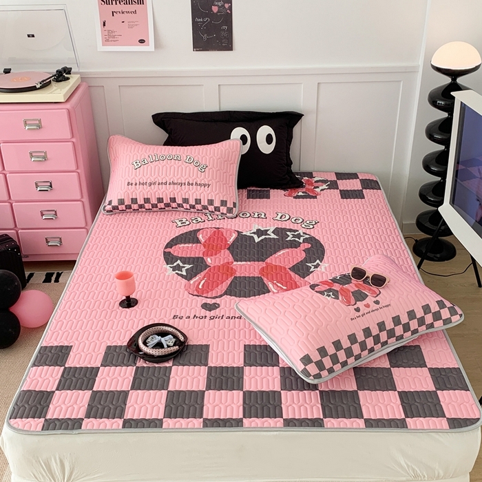 91家纺网 家纺一手货源 找家纺 昔可家纺2023新款甜酷黑粉系列乳胶凉席 气球狗狗