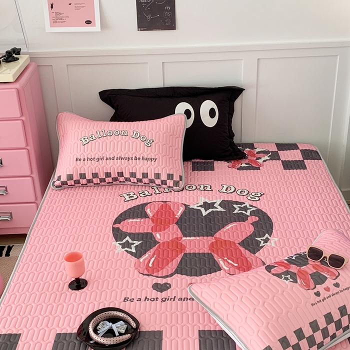 91家纺网 家纺一手货源 找家纺 昔可家纺2023新款甜酷黑粉系列乳胶凉席 气球狗狗