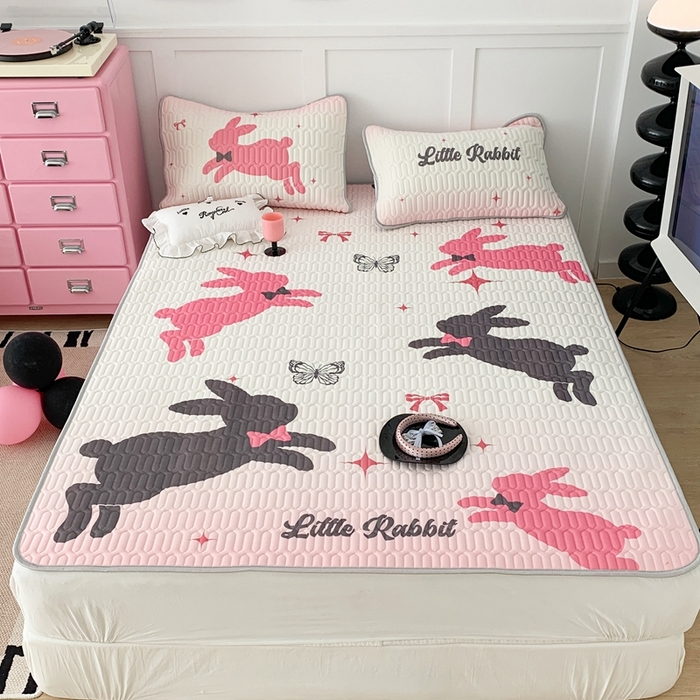 91家纺网 家纺一手货源 找家纺 昔可家纺2023新款甜酷黑粉系列乳胶凉席 蝴蝶结黑兔