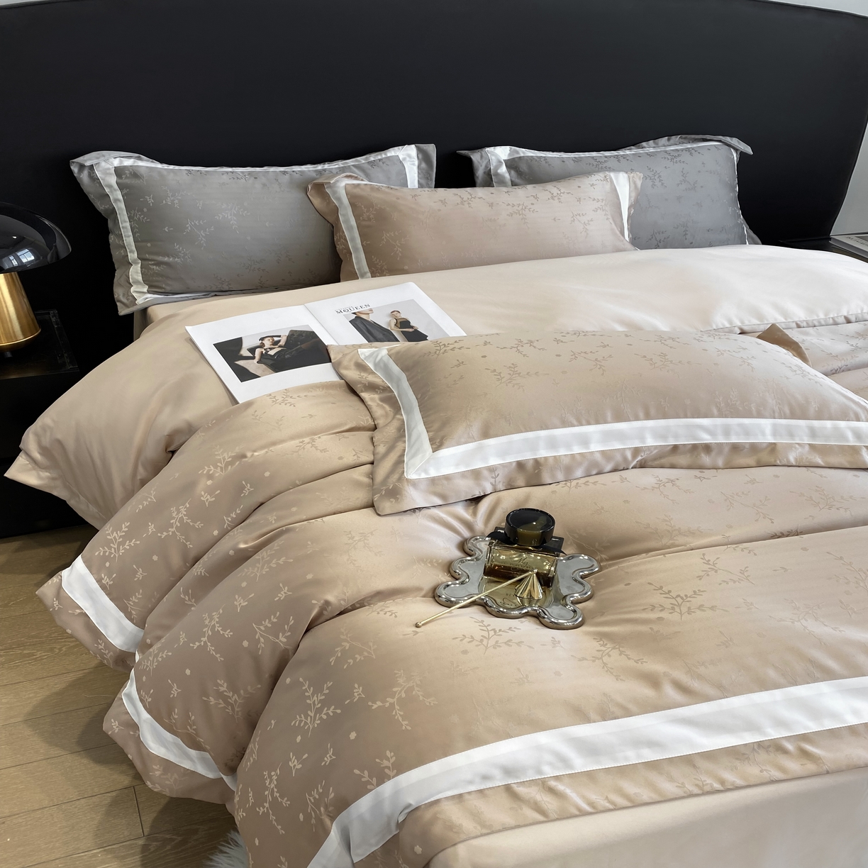 91家纺网 家纺一手货源 找家纺 优悦 宽边提花冰丝四件套 叶语香-米色