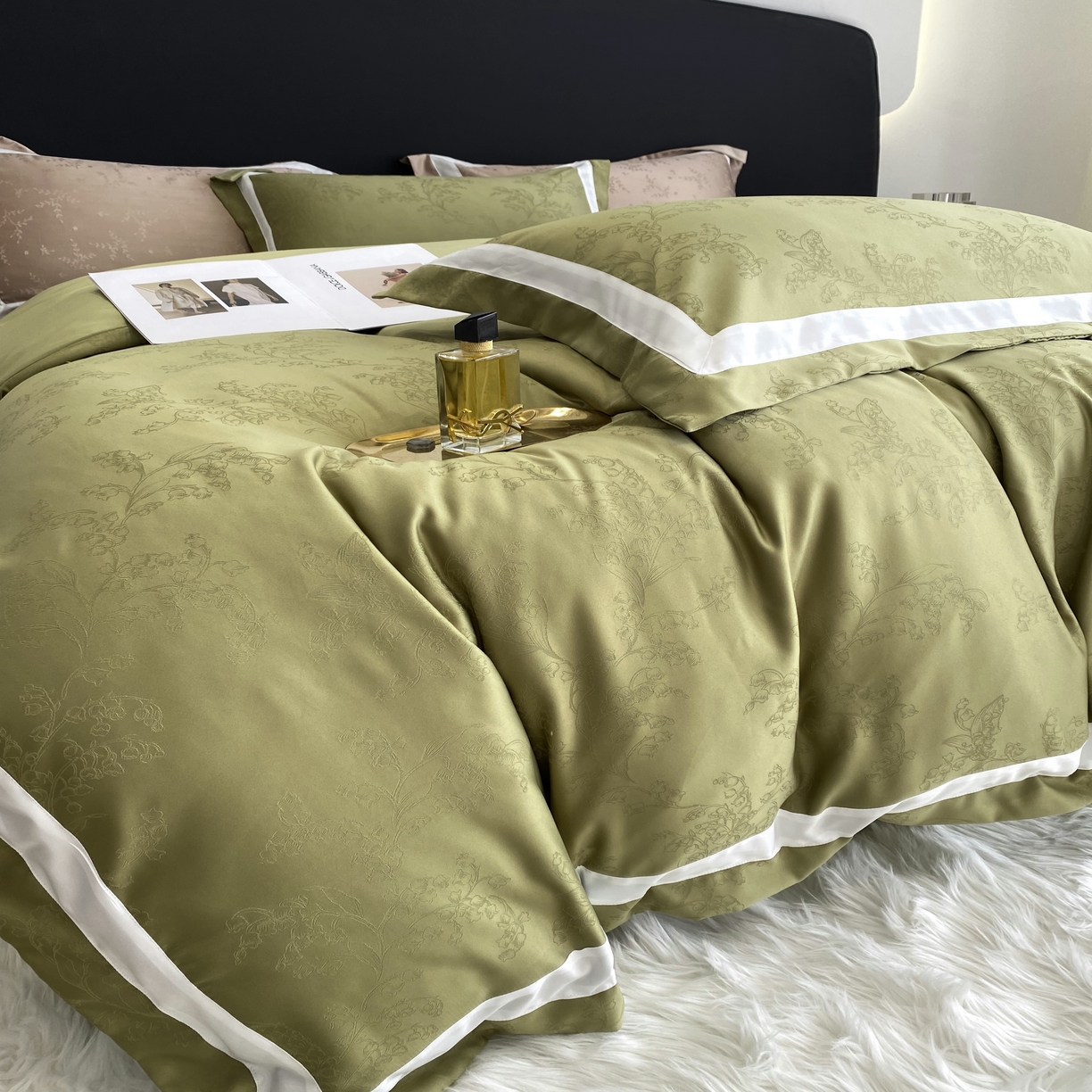 91家纺网 家纺一手货源 找家纺 优悦 宽边提花冰丝四件套 夏日兰语-绿