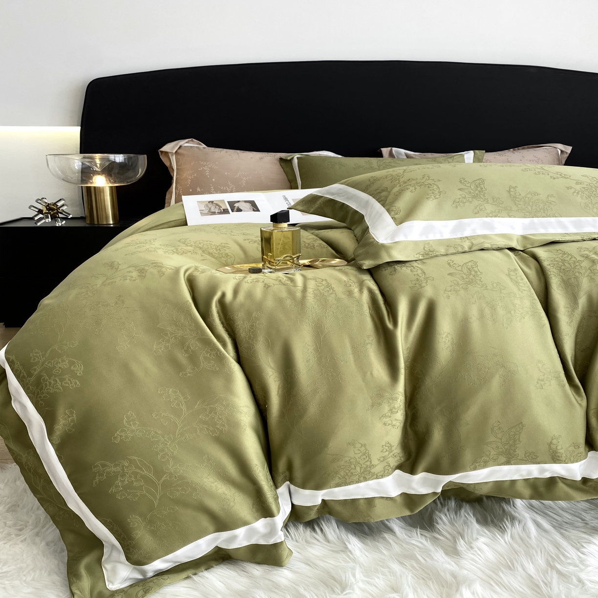 91家纺网 家纺一手货源 找家纺 优悦 宽边提花冰丝四件套 夏日兰语-绿